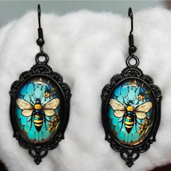 Bumblebee Honey Bee Blue Mosaic Portrait Cabochon Black Earrings Glass Dome Buzz - Picture 4 of 7